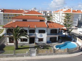 Отель Santa Beach House  Торреш-Ведраш